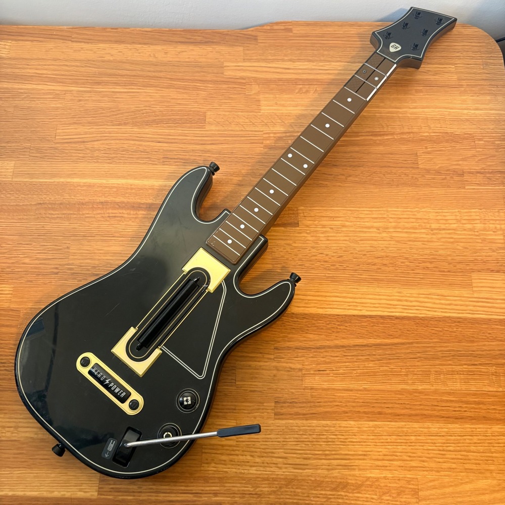 For Parts Untested Guitar Hero Live Activision Wireless Guitar Model 0000654